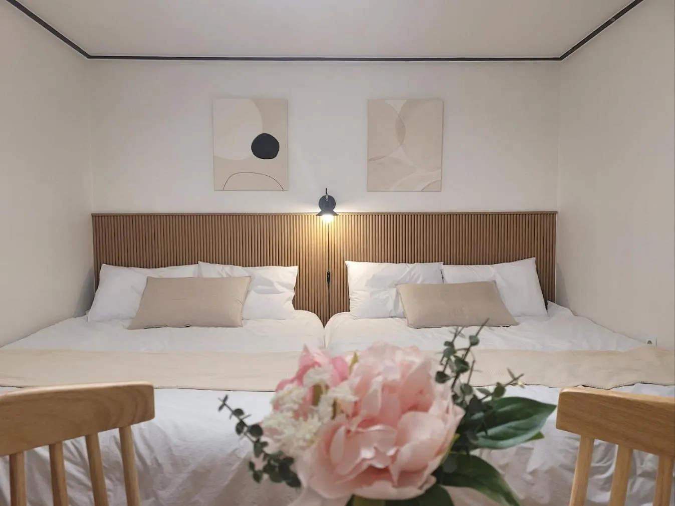 On Stay, In Seoul 0*,  South Korea