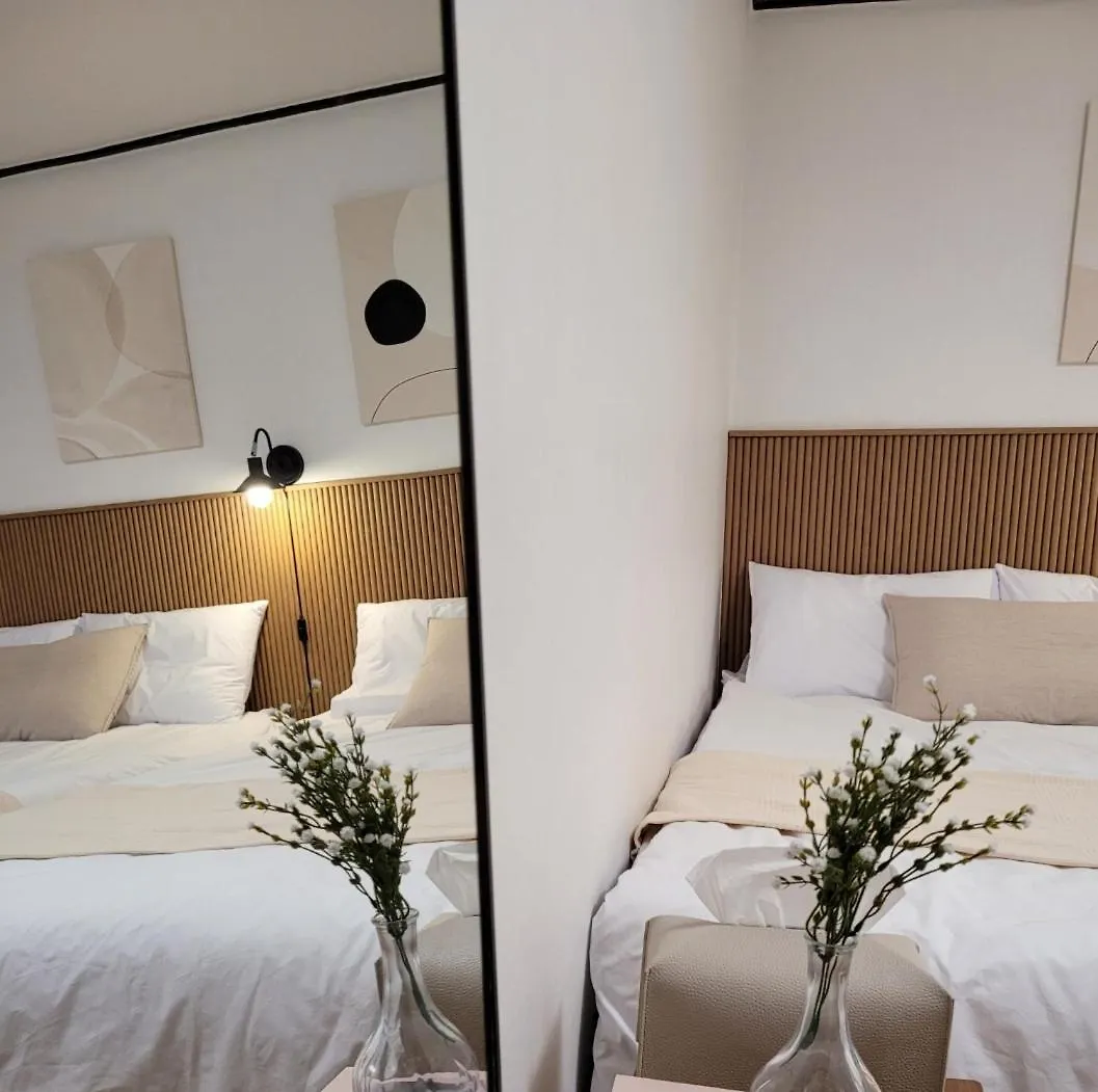 On Stay, In Seoul